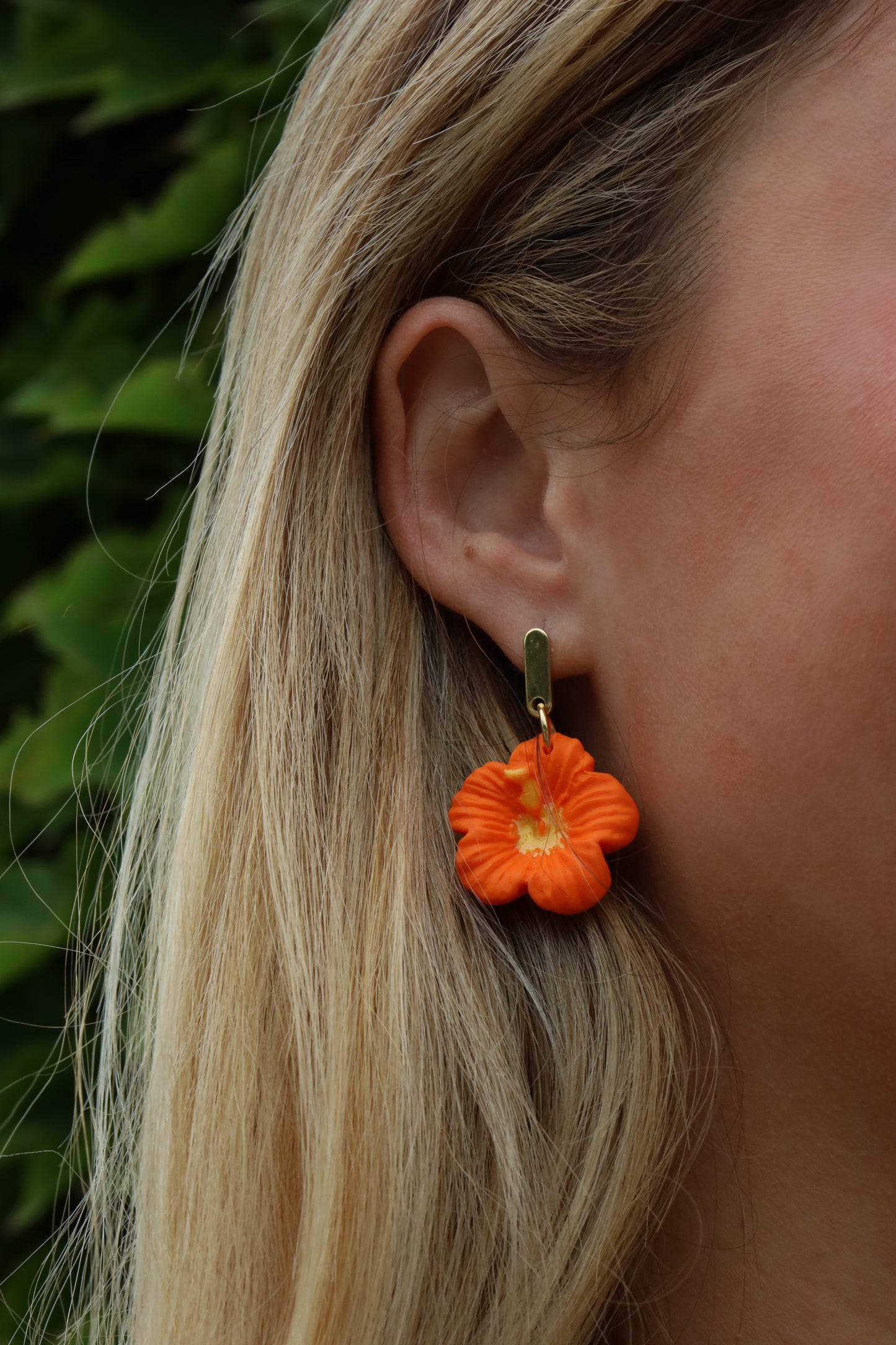 Baby Hibiscus pendantes orange vif