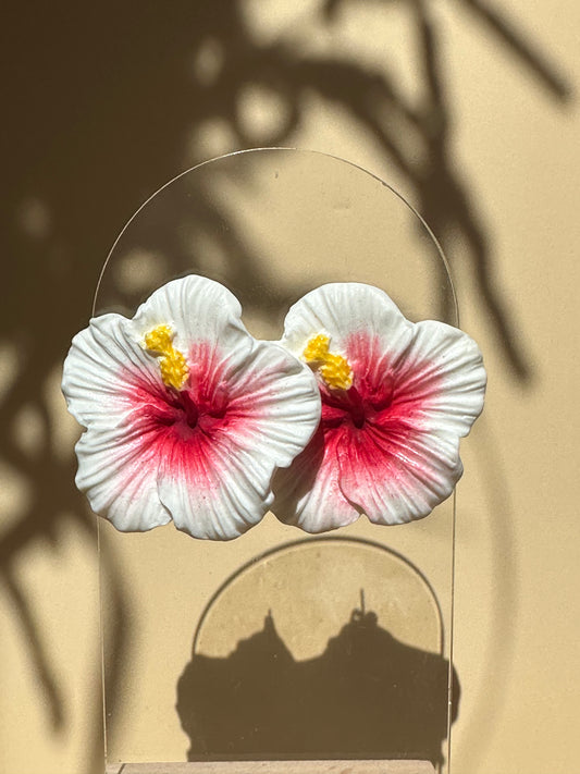 Mama Hibiscus blanche coeur rouge
